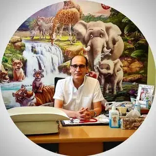 دکتر محمدرضا غفاری متخصص اطفال