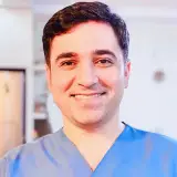 دکتر وحید بیگی | جراح و متخصص چشم