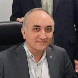 فوق تخصص چشم پزشک جراح لیزیک و لازک دکتر سید حسام هاشمیان