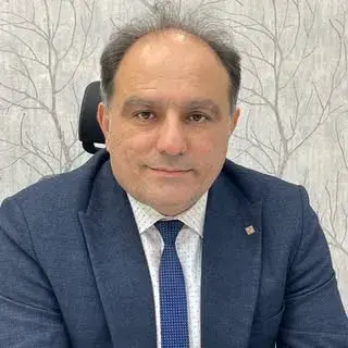 . دکتر آرمان جوان روزگار •