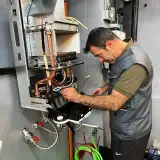 نصب و تعمیرات پکیج شوفاژ دیواری ایران رادیاتور در تهران