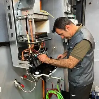 نصب و تعمیرات پکیج شوفاژ دیواری ایران رادیاتور در تهران