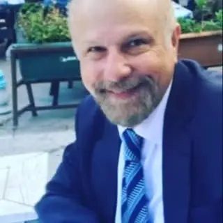 جراحی بینی ، دکتر شهرام فرجاد ، تعهد کاری ، علم ، هنر و تجربه