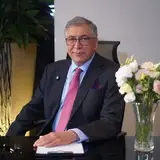دکتر فرهاد حافظی- جراح پلاستیک