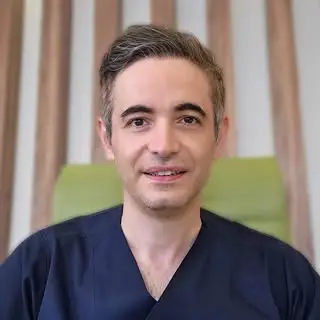 دکتر علی مرتضوی  جراح  فک و صورت و زیبایی بینی