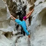 YOGAneh-یگانه