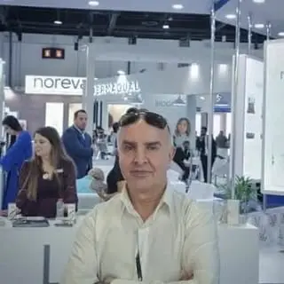 دکتر علی نجفی