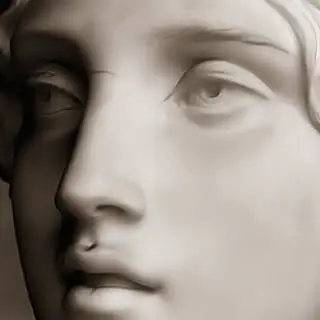 دکتر نفیسه محمودی