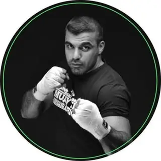 آموزش کیک بوکسینگ /دفاع شخصی/لاغری و تناسب اندام/mma