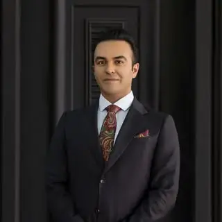 دکتر امیرحسین بابایی سرور/جراح بینی