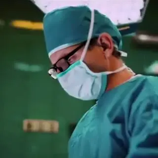 دکتر پرویز ذوالقدری / متخصص و جراح فک ، صورت وزیبایی