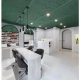 TINY ROOM