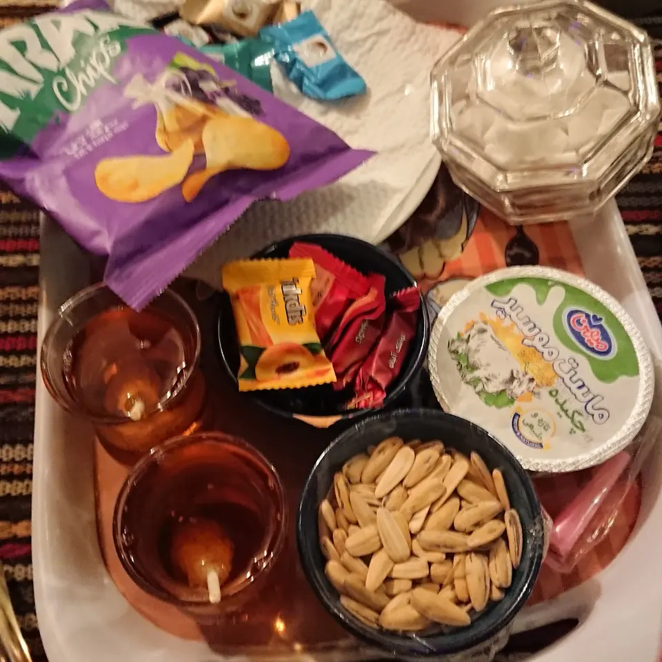 باغ رستوران نار و نی