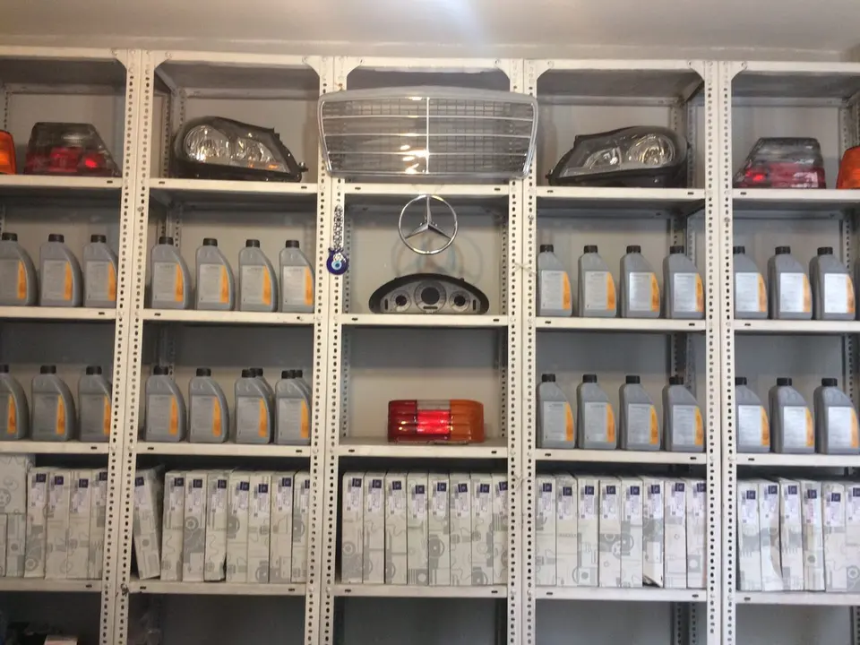 Ostad hashem store