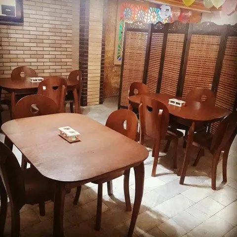 سرای سنتی آوین