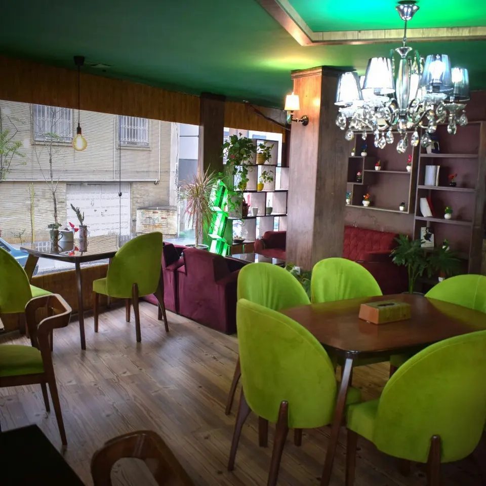 Ghahvetalkh Cafe