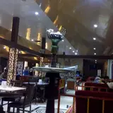 باغچه رستوران شهریار