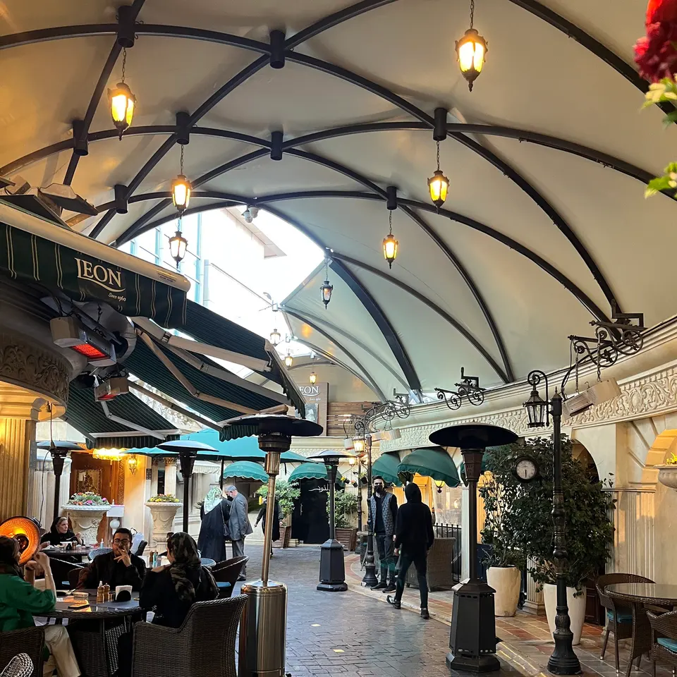 Leon cafe