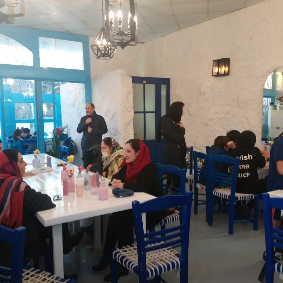 کافه و رستوران بُن بُنییه