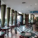 Boulevard Cafe