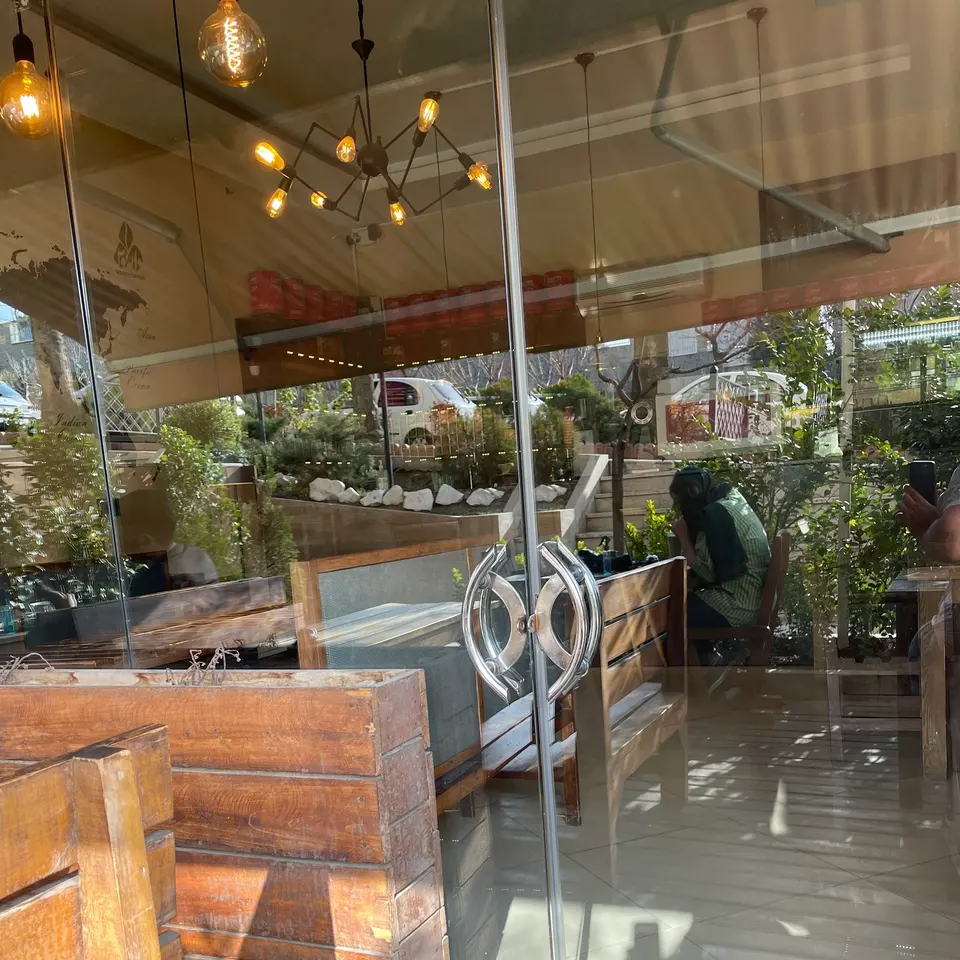 Cafe Dariush