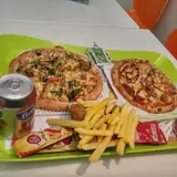 D-wall Fast Food Restaurant
