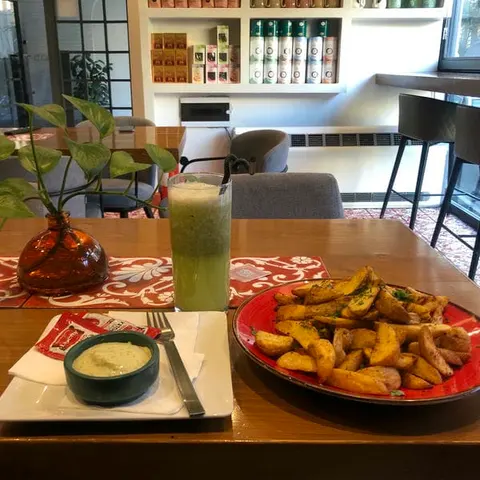 Dam Café