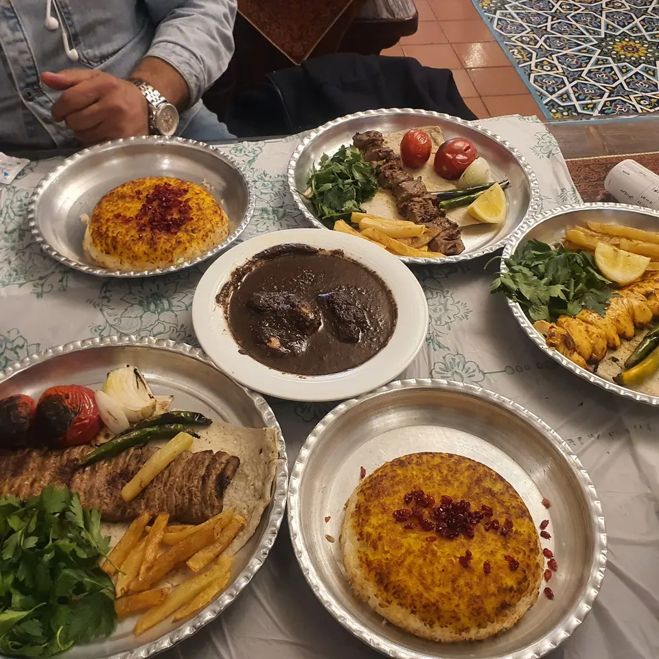 Haj Esmaeil Choloee Restaurant