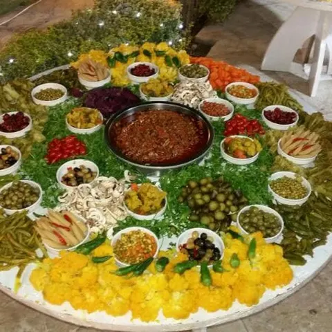 رستوران تاج
