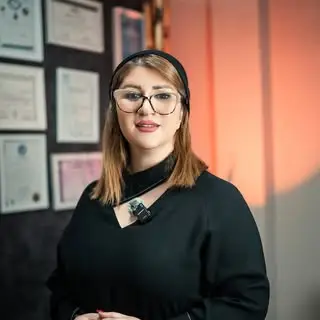 دکتر آمنه سلیمانی/ کلینیک پوست و مو