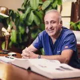 دکتر کامران جزایری، پوست ومو?⚕️