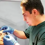 دکتر مهدی رزم آرا.متخصص پوست و مو و زیبایی مشهد