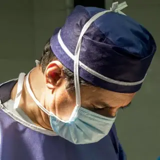 جراح زیبایی | دکتر فیض‌الله نیازی