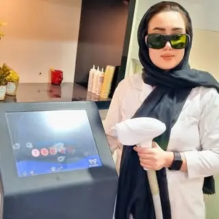 لیزر موهای زائد مشهد/رفع تیرگی بدن/ریمو تتو/درمان لک/کک و مک