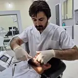دکتر خلیل عباسی | دندانپزشک و متخصص ارتودنسی