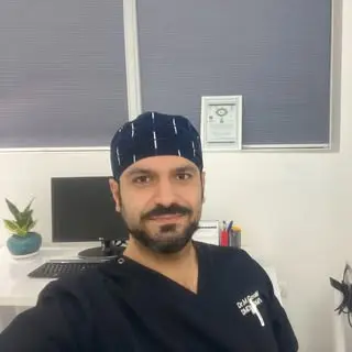 دكتر مصطفي گواهي