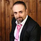 دکتر نوید حسینی فر/ بورد تخصصی جراحی عمومی از دانشگاه تهران