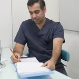 دکتر علی ارجمندی متخصص و جراح چشم در کرمانشاه