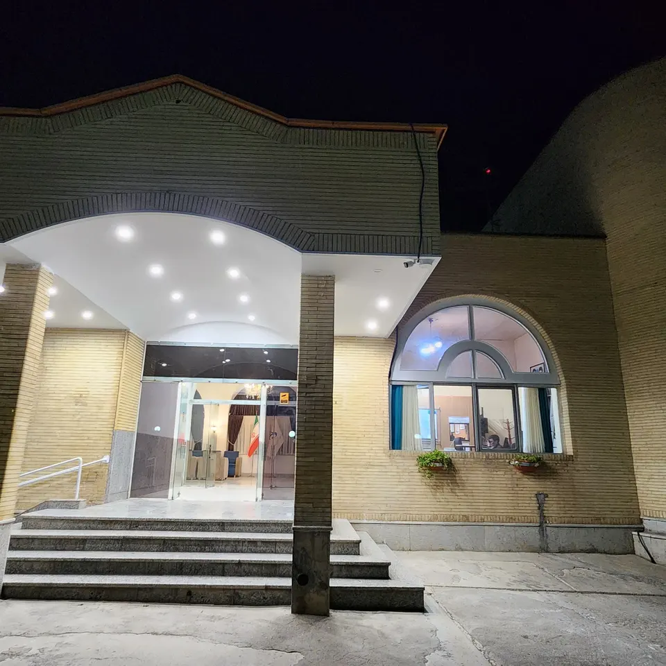 Shahrekord Tourist Hotel