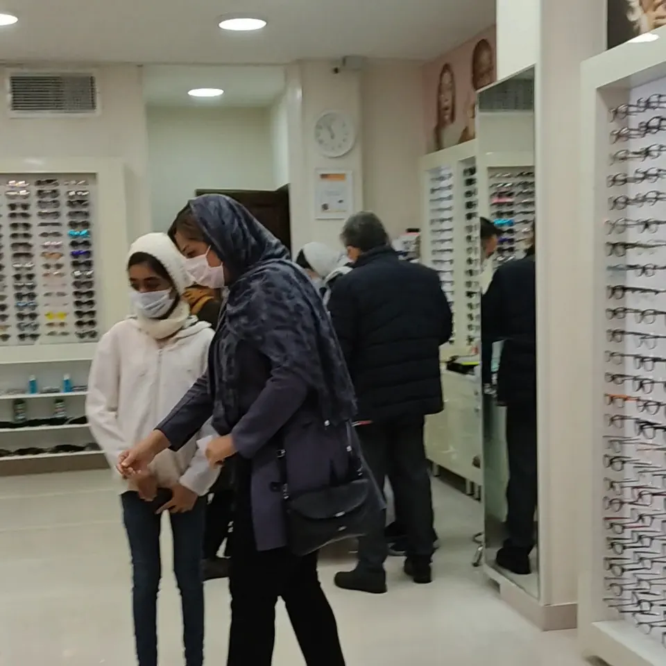 عینک مرکزی پرند