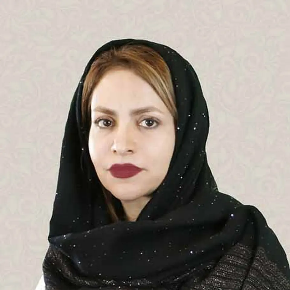 دکتر دنیا کرمی - جراح بینی شیراز
