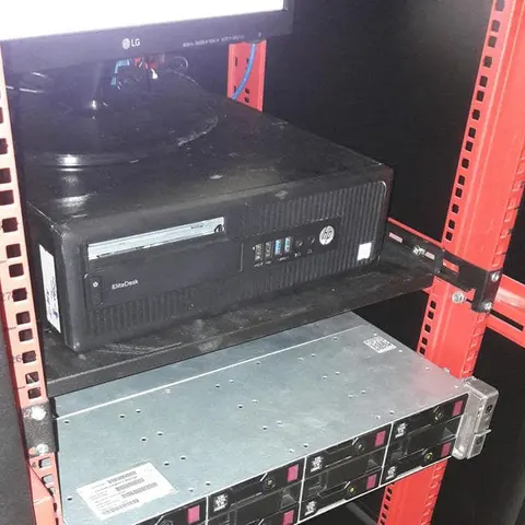 چشمه الکترونیک