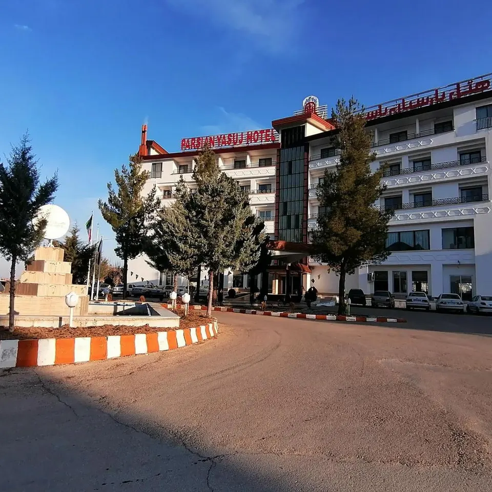Yasuj Parsian Hotel