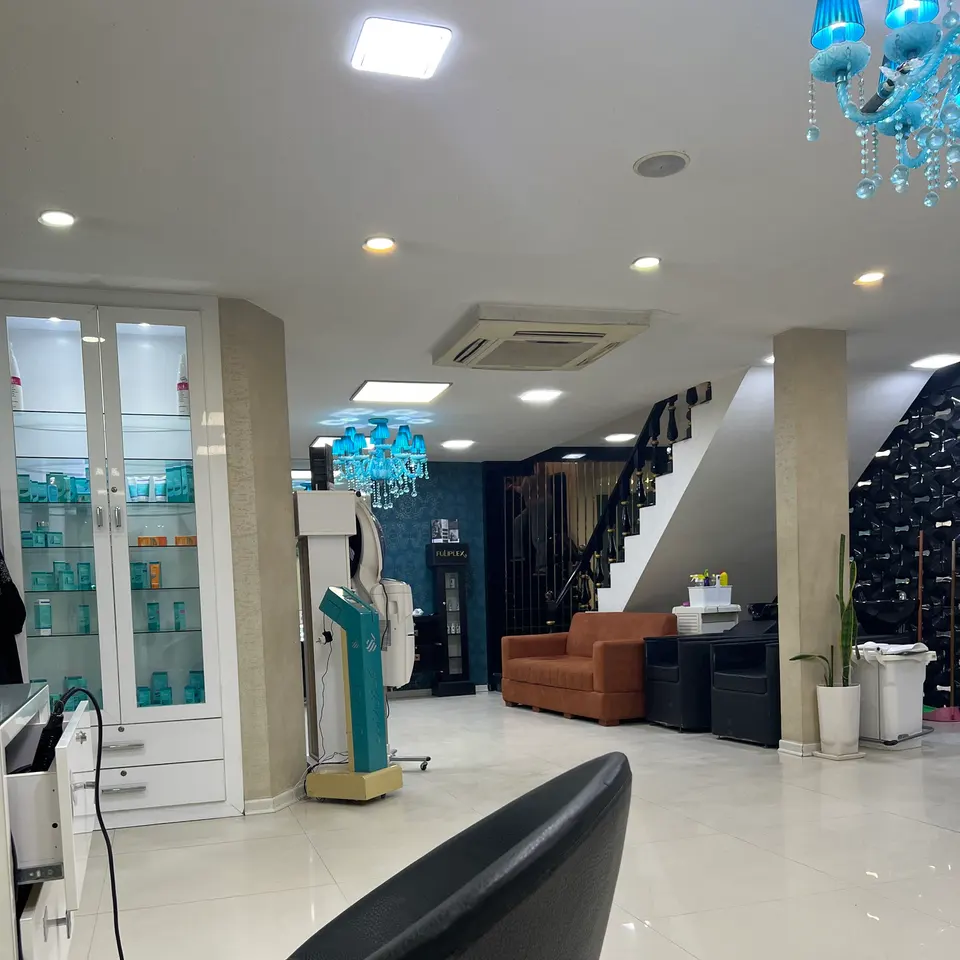 گروه مراکز زیبایی نورا
