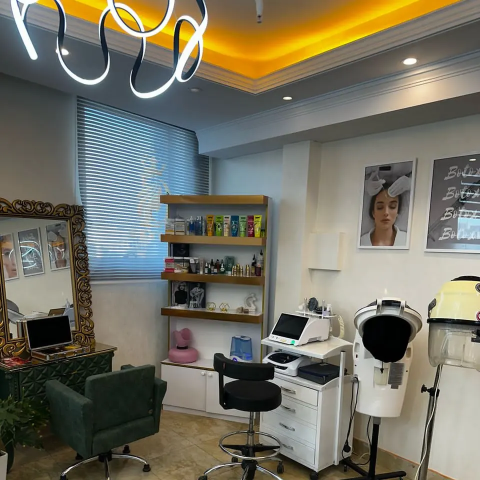کلینیک زیبایی دنیز ( اسکراب اسکالپ تخصصی)