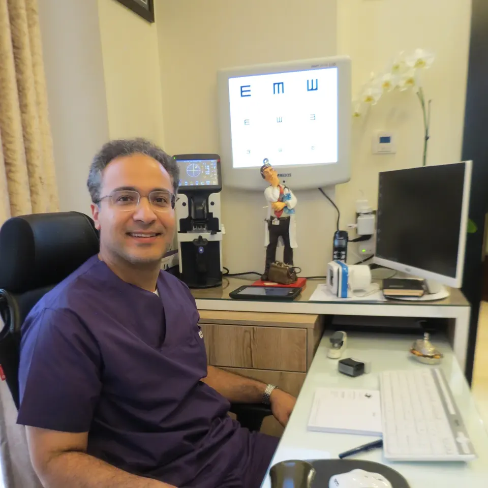 مطب دکتر پورمازار جراح چشم