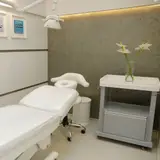 کلینیک تخصصی پوست و مو باران توس