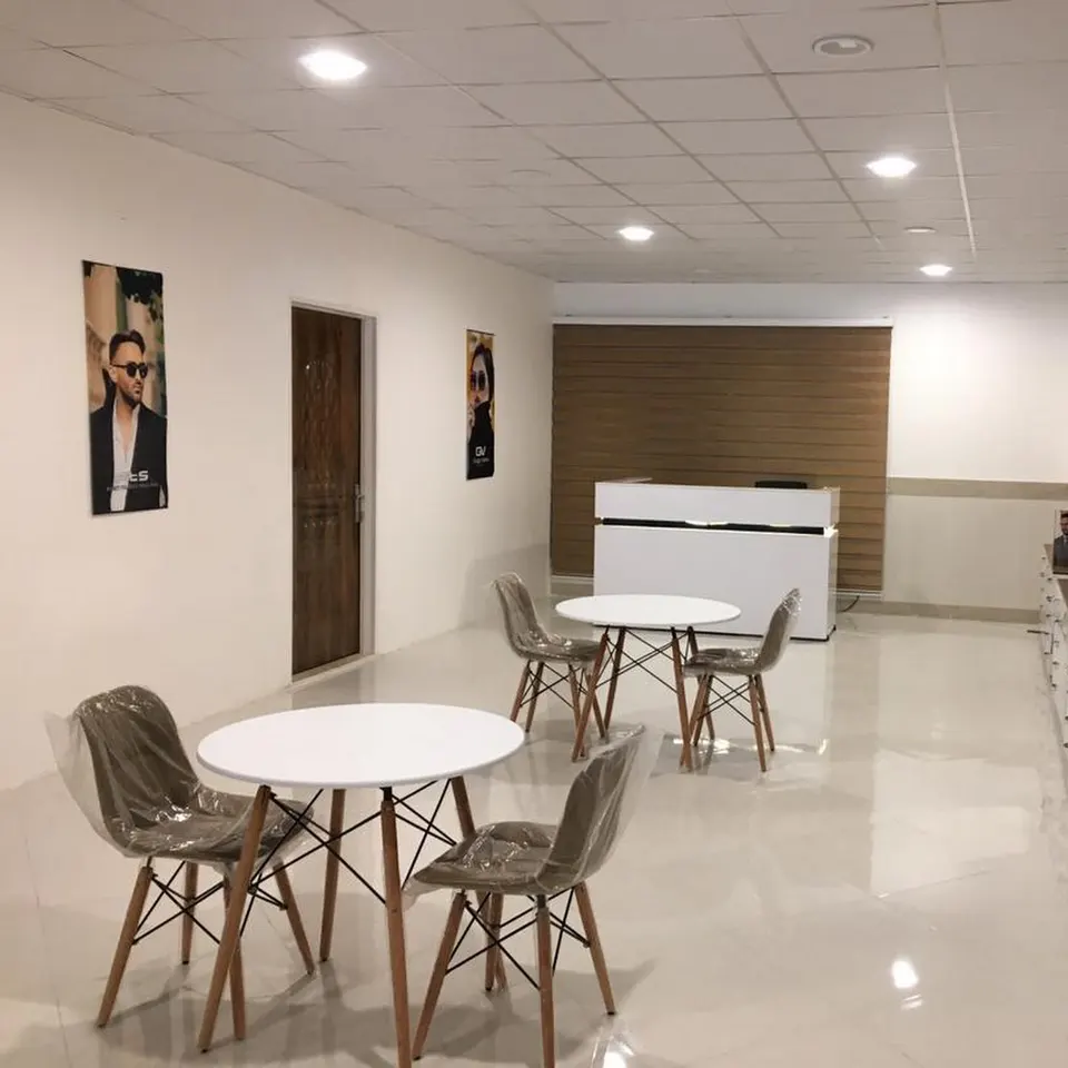 مرکز معاینه چشم آستیگمات