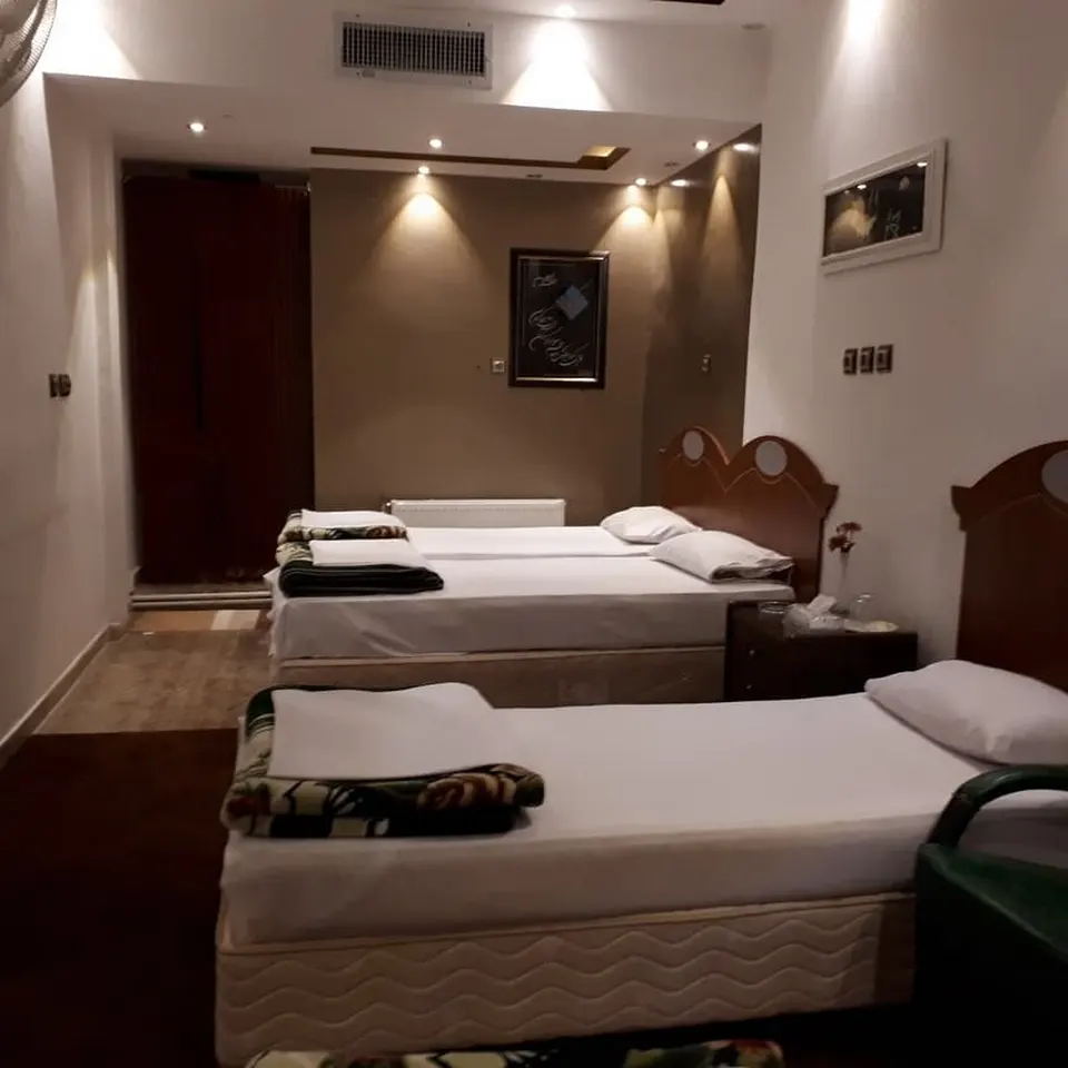 Moghaddam Hotel