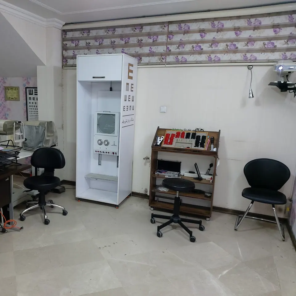 مرکز بینایی سنجی اپتومتریست محسن محسنی نژاد
